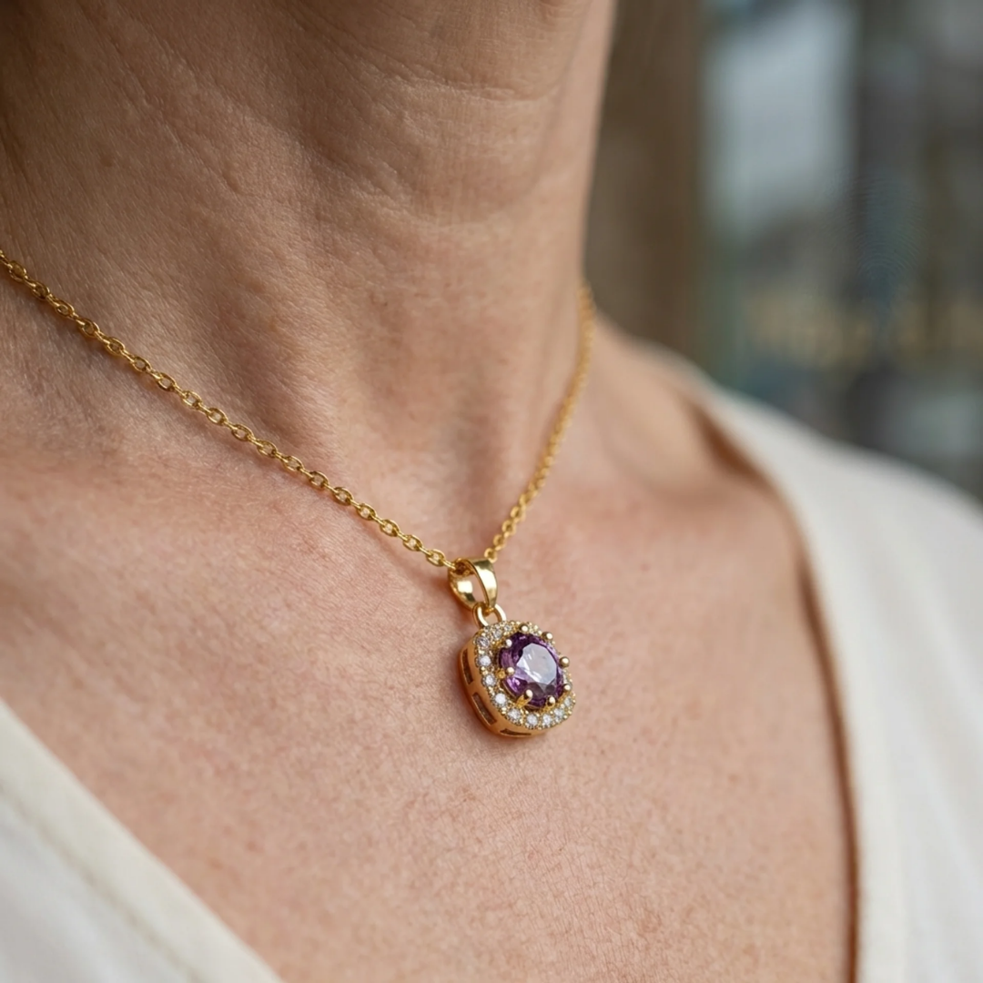 Vierkante ketting met amethist en pavézetting | Goud