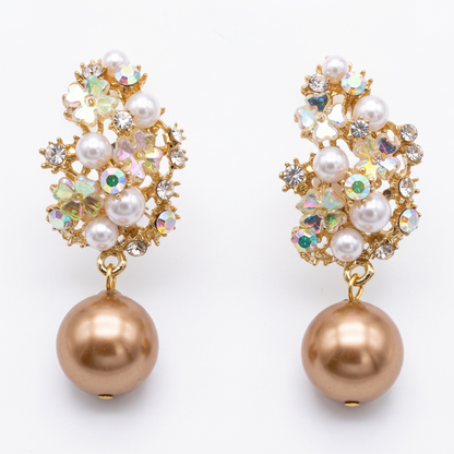 Elegante bloemenoorbellen met parels | Goud