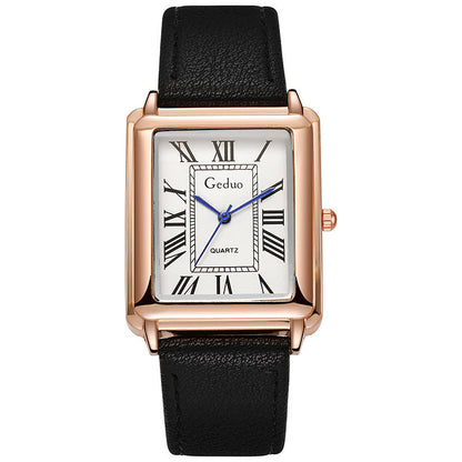 Daevric horloge met koninklijke wijzerplaat