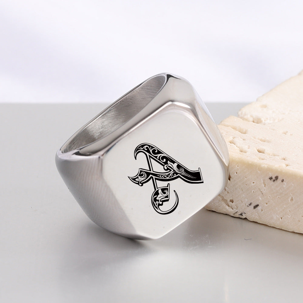 Klassieke Noble-ring met initiaal | Witgoud