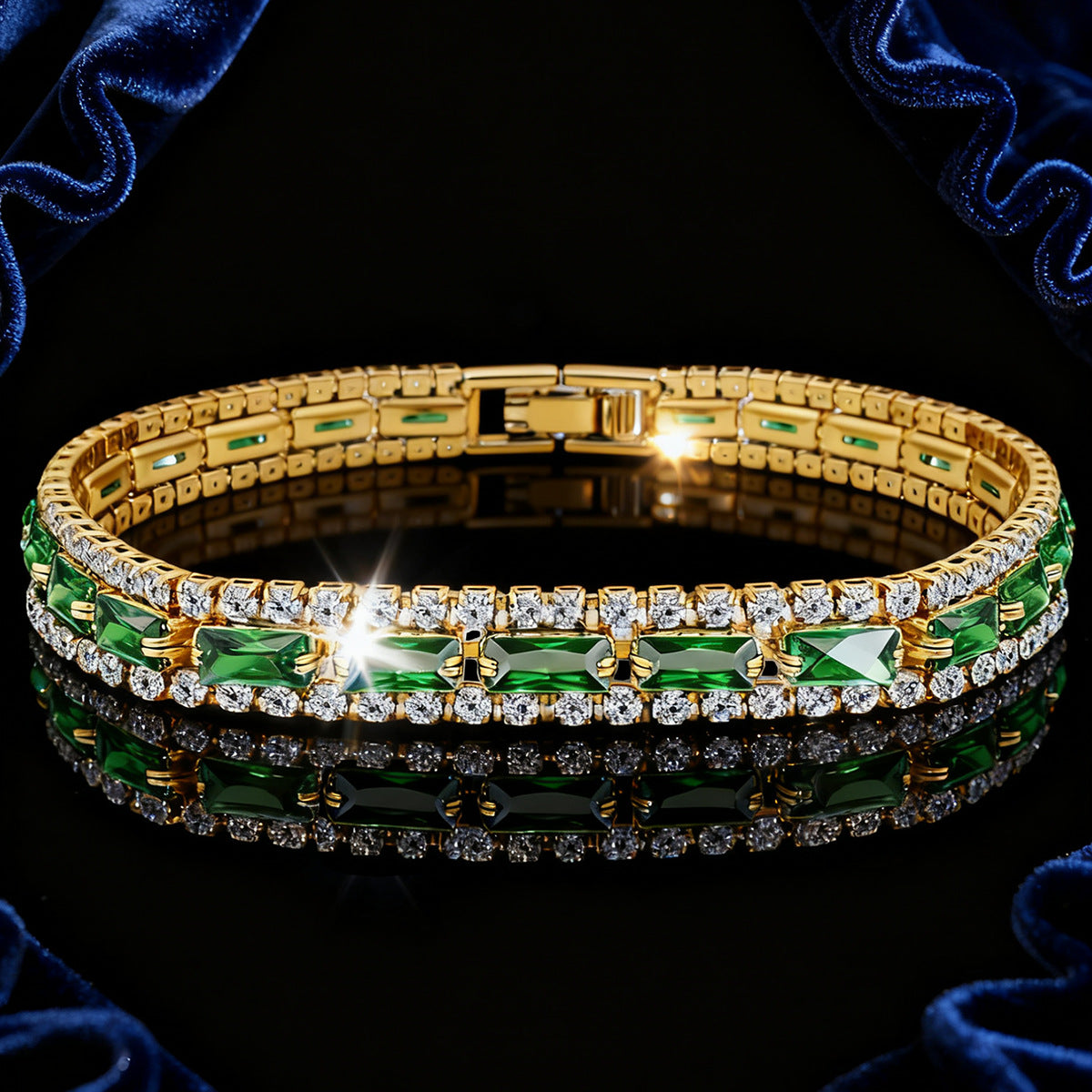 Opvallende smaragdgroene armband | Goud