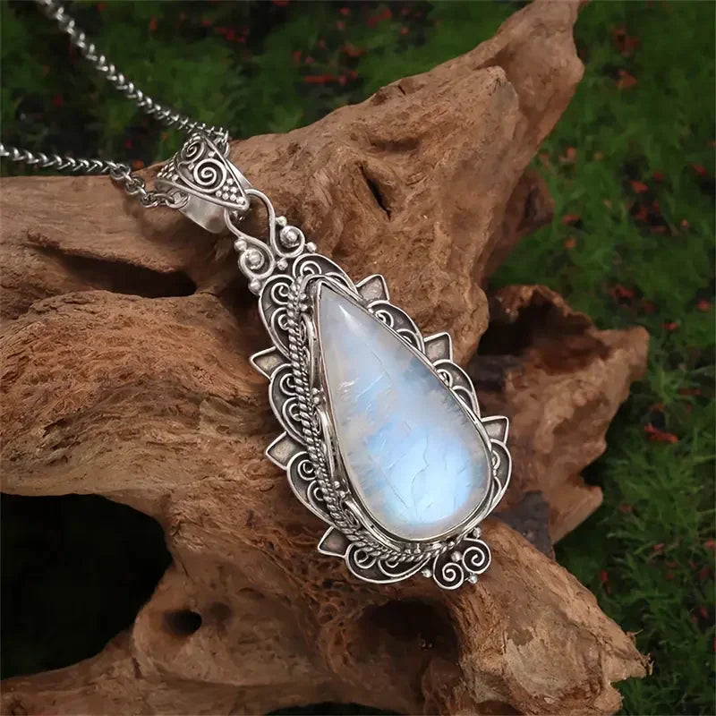 Druppelketting met maansteen in antieke stijl | Goud