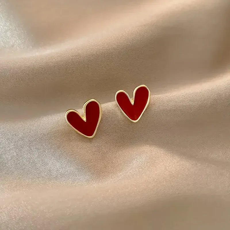 Gouden oorbellen met rood hart in antieke stijl | Goud