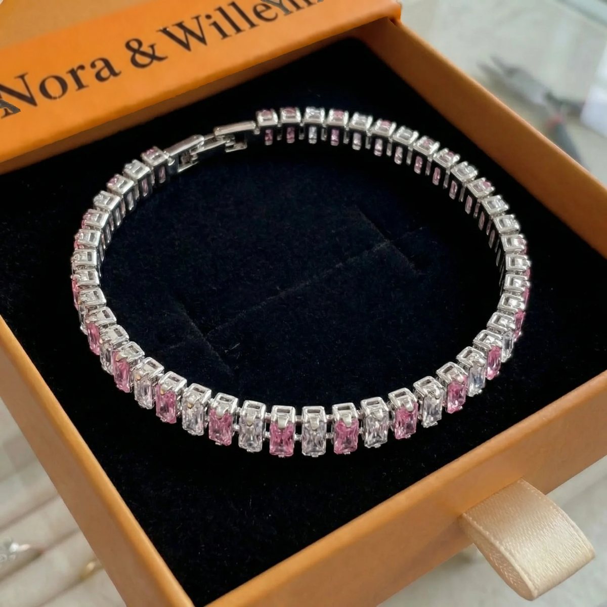 Roze gestreepte tennisarmband | Witgoud